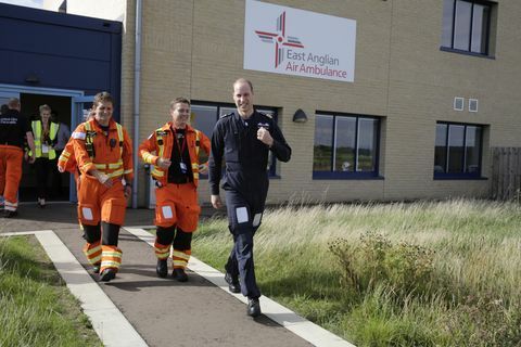 Le duc de Cambridge termine son dernier quart de travail avec l'ambulance aérienne d'East Anglian