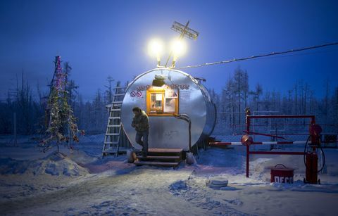 Même la ville la plus froide du monde en Russie possède une station-service.