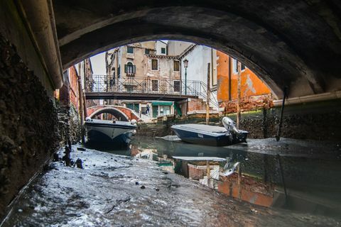 Bateaux bloqués à Venise