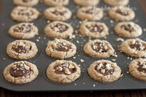 tasses à biscuits au beurre d'arachide et au nutella