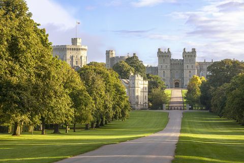 La longue marche avec le château de Windsor en arrière-plan, Windsor, Berkshire, Angleterre, Royaume-Uni, Europe