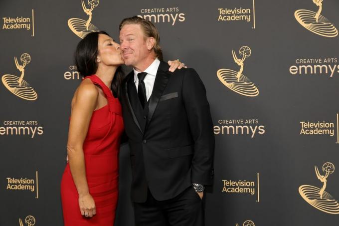 joanna gaines et chip gaines assistent aux emmys des arts créatifs 2022 au microsoft theatre le 03 septembre 2022 à los angeles, californie photo par amy sussmangetty images