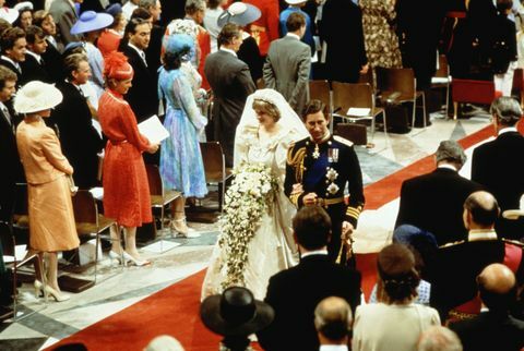 Pourquoi Camilla Parker Bowles était au mariage royal de la princesse Diana