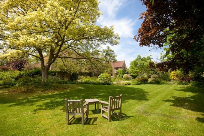 manoir de East Lambrook avec de célèbres jardins de cottages à vendre dans le Somerset