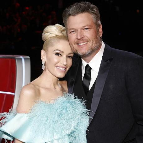 le chanteur de musique country blake shelton avec sa femme gwen stefani parle de quitter 'la voix'