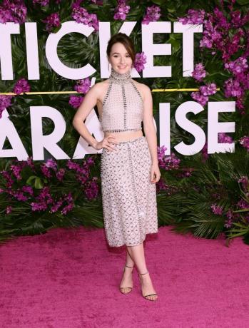 kaitlyn dever assiste à la première de universal pictures ticket to paradise au regency village theatre le 17 octobre 2022 à los angeles, californie photo de tommaso boddigetty images