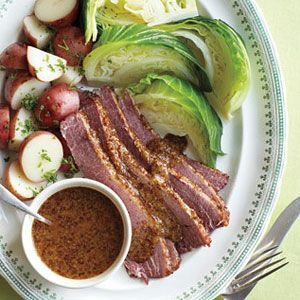 recette de chou corned-beef glacé à la moutarde