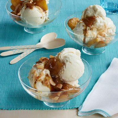 coupes glacées au caramel à l'ananas rôti