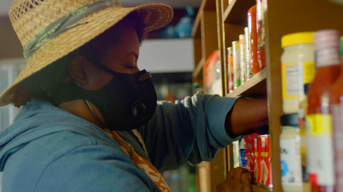 germaine jenkins dans son épicerie