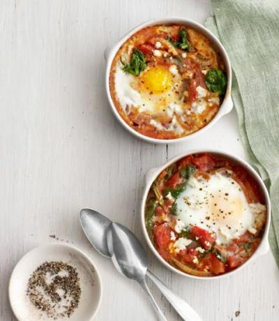 oeufs au four aux épinards et tomates