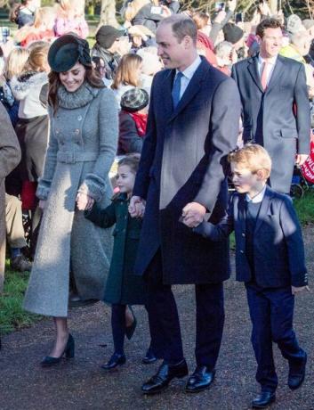 La famille royale va à l'église le jour de Noël