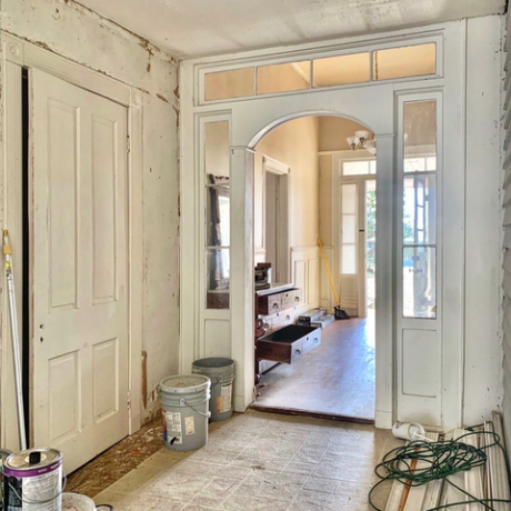 entrée d'une ancienne maison de campagne