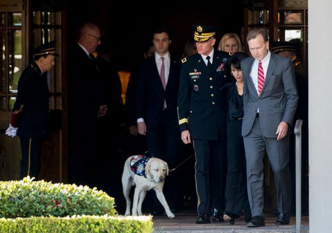 Cérémonie de départ organisée alors que le corps du président Bush s'est rendu à Washington DC