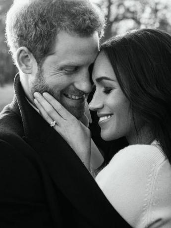 Comment les photos de fiançailles du prince Harry et de Meghan Markle se comparent à celles de William et Kate