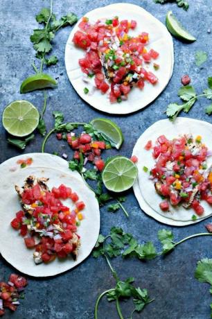 recette de taco au salsa de melon d'eau, poulet et citron vert