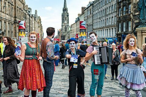 Edinburgh Festival Fringe interprètes dans la rue