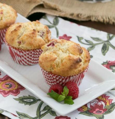 muffins au chocolat blanc et aux framboises