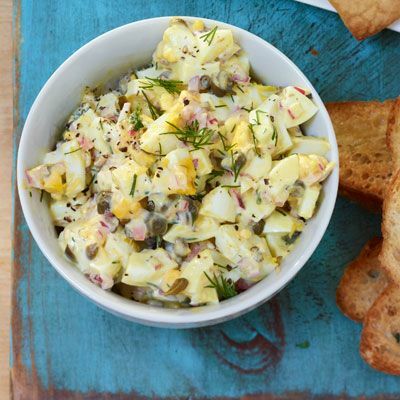 salade aux œufs oignon rouge câpres citron aneth